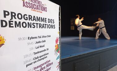 Salle des fêtes : une inauguration haute en couleurs !